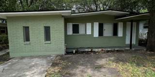 **4/2 BR Single Family home : Available Now Gallery 5