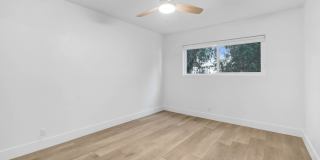 110 South Swall Apartments Gallery 8