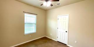 *MOVE IN SPECIAL* High Ceilings, Fenced Yard & 2-Car Garage – New Braunfels Living! Gallery 20