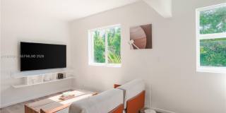 136 NE 46th St Gallery 4