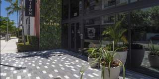 Maizon Brickell Gallery 34
