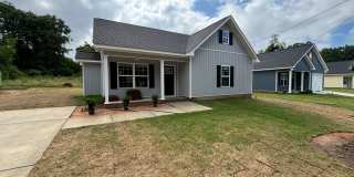 633 Clary St Thomson Ga 30824 Gallery 1