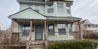 Charming 5-Bedroom Property in Prime Location Gallery 1