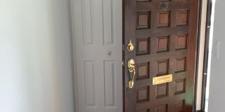 BEAUTIFUL 2 BED CONDO IN HEART OF LIVONIA Gallery 1