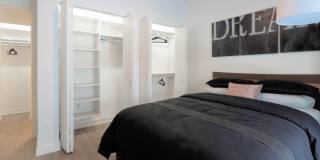 450 E Ohio St Gallery 2