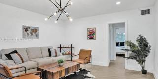 911 N Northlake Dr Gallery 23