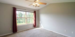 2 Bedroom Townhome off West Circle Drive Gallery 10