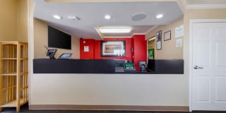 Los Angeles - LAX Airport - El Segundo Gallery 19