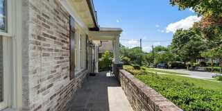 663 Yorkshire Road NE Gallery 85