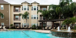 The Residence at Edinburg Gallery 1