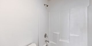 4 bedroom home in desirable neighborhood Gallery 24