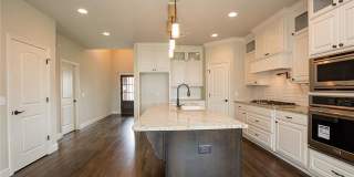 Beautiful Yorktown Home in Highly Desired Bixby West  School Gallery 9