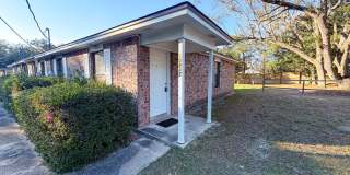 Well maintained 2 bedroom 1 bath duplex ~ lawn care, pest control & trash included! Gallery 1