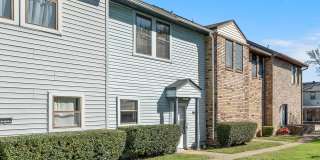 2 Bedroom 2.5 Bath 2 Car Carport - town house Gallery 34