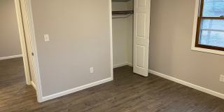 3 Bed 1.5 Bath home **Available May*** Gallery 7