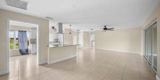 Beautiful 3 bedroom 2 bathroom single family home in Fort Myers with fenced yard! Gallery 6