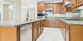 Solar Home Spacious 5-Bedroom in Blackstone with Resort Style Amenities Gallery 5