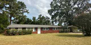 3 bedrooms - West Augusta Rental – (30909) Living room, plus an office-Convenient location close to shopping downtown, 3 bedrooms - West Augusta Rental – (30909) Living room, plus an office-Convenient location close to shopping downtown, Gallery 1