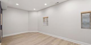 2181 2nd Street Gallery 32