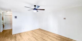 SD: Bright 2BD/2BA Condo in Golden Hill with In-Unit Laundry & Tandem Parking Gallery 8
