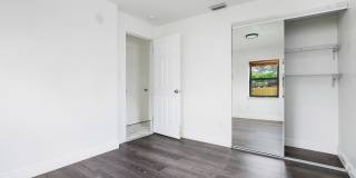 233 Southwest 21st Street Gallery 12