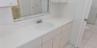 8025 SW 107 AV Gallery 7