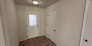 3bed/2ba single family home - great location! Gallery 34