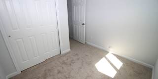 Brand new 3bdr 3bath duplex walking distance to Downtown Colorado Springs Gallery 20