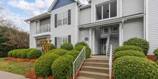 Gorgeous 2 bedroom home- Move-In Ready Condo in Parkview. Minutes to Downtown Greenville  the New Harris Teeter Shopping Hub! Gallery 1