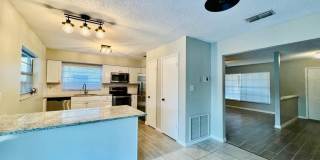 1610 PALM LEAF Drive Gallery 9