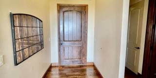 Beautiful Pet-Friendly Home on Green Springs Golf Course Gallery 6