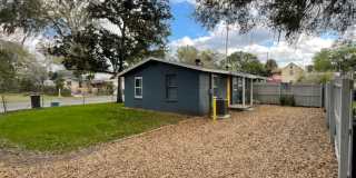 Beautiful 2 Bed 1 Bath House In Fifth Ave Neighborhood Gallery 1