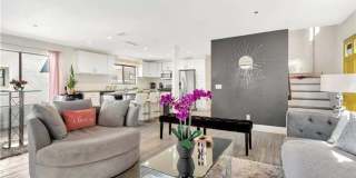 Exclusive Corona Del Mar Condo Gallery 4