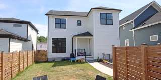 Beautiful, Custom-Built Lochlyn Hill Home Gallery 37