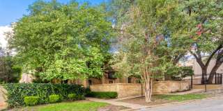 ALAMO HEIGHTS  |  TOWNHOME  |  REMODELED  |  HUGE TERRACE Gallery 3