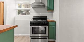 826 Poinsettia Gallery 7