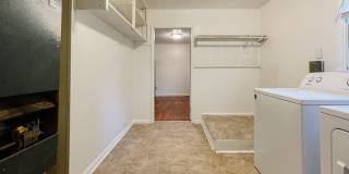 Coming Soon! Cozy 2 Bed / 1 Bath Home — Pet Friendly! Gallery 16