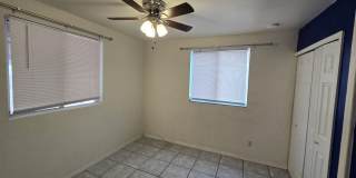 Beautiful 3 bed/ 1 bath home on large lot with walled and fenced front and back yard! Gallery 19