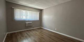 Tarzana Five Apartments Gallery 70