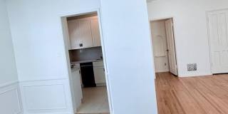 (73) The Maisel Manor Gallery 11