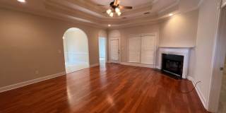 714 Berry Lane Gallery 7