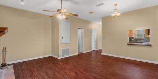2 Bedroom 2.5 Bath 2 Car Carport - town house Gallery 10