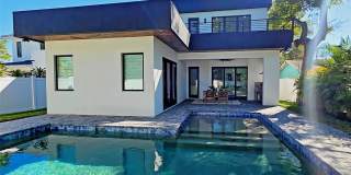 Bold Contemporary Sarasota Luxury Home. 4 Beds/ 4 Baths. Private Pool and Summer Grill. Gallery 70