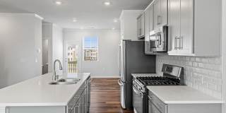 Just Listed! Beautiful 3BR/3.5BA Townhome + $500 Off First Month's Rent Gallery 7