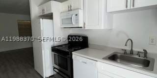 1220 NW 3rd Ct Gallery 13
