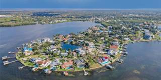 110 CARLYLE CIRCLE Gallery 79