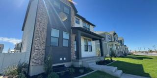 Your Ogden Move Starts Here! 2 Weeks Rent Free on a 4 Bed 3 Bath Home Gallery 1