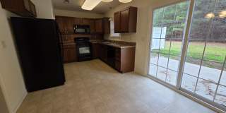 405 Lindenhurst Ct Gallery 4