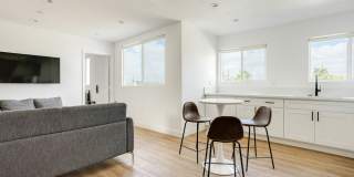 1620 W 35th Place - Co-Living Gallery 8