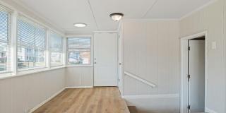 312 HAMMONDS FERRY Gallery 53
